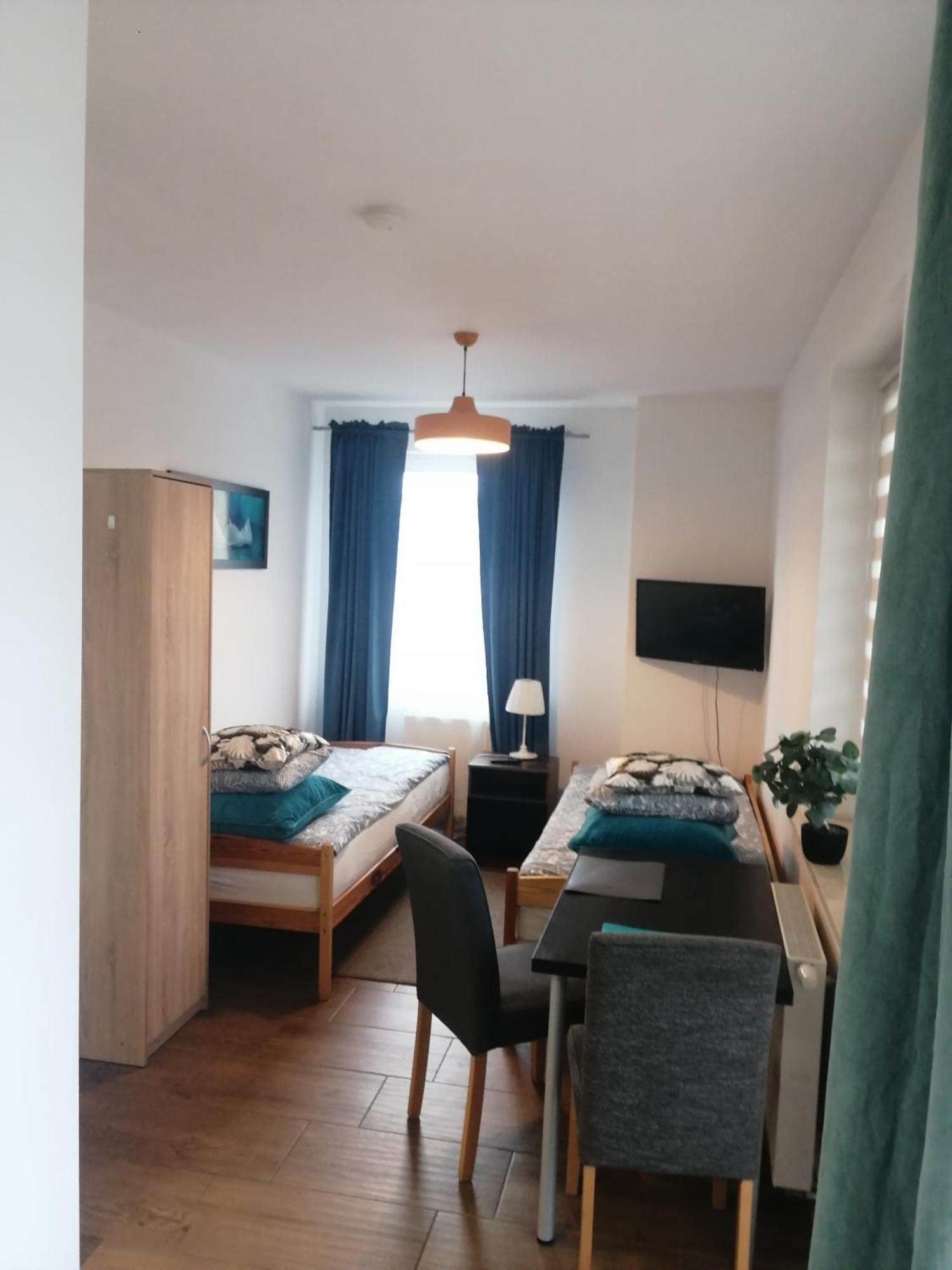 Pokoje - Studio Gliwice I Przy Onkologii Szoba fotó